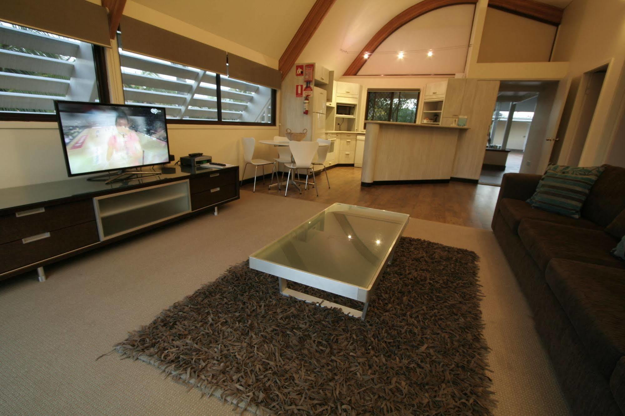Hotel Waves Byron Bay Exterior foto